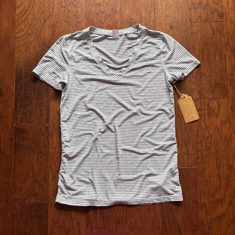 GapFit Gray White Striped Ruched Active Tee | Size Small